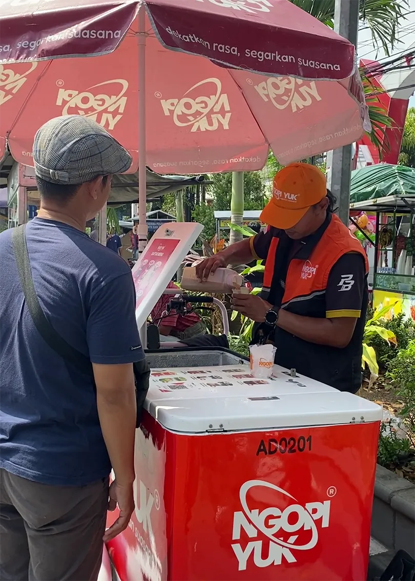 Peluang Bisnis Kopi Keliling 2026: Kenapa Model Mobile Bike Lebih Cuan dibanding Kedai Kopi?